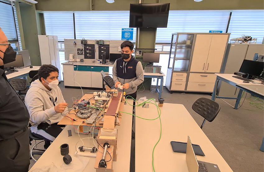 Automated Conveyor with Metal Detection | PLC S1200